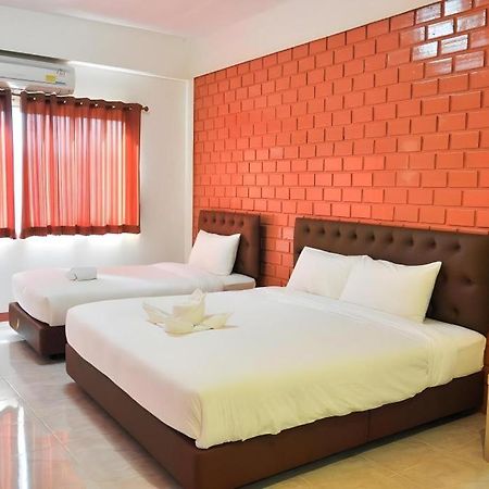 Bussarakam Place Hotel Chanthaburi Exterior photo