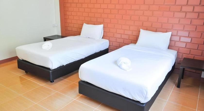 Bussarakam Place Hotel Chanthaburi Exterior photo