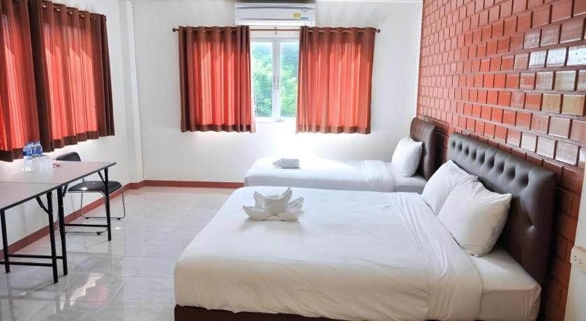 Bussarakam Place Hotel Chanthaburi Exterior photo